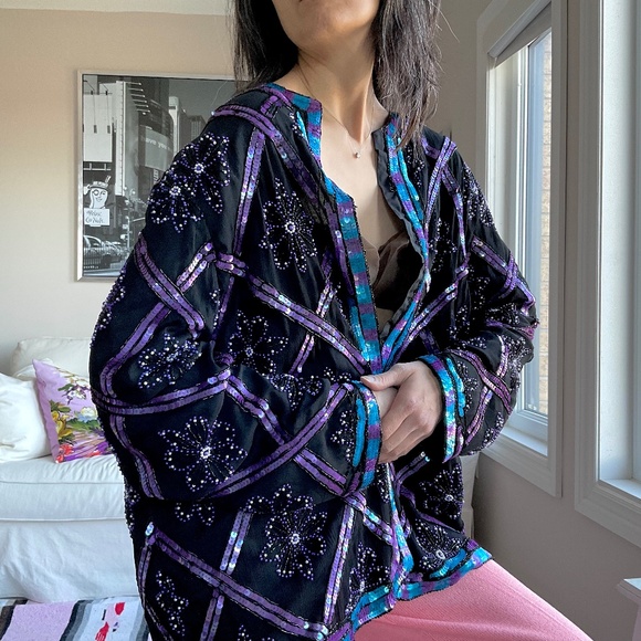 Vintage silk floral jacket with sequins and beads - Picture 4 of 13